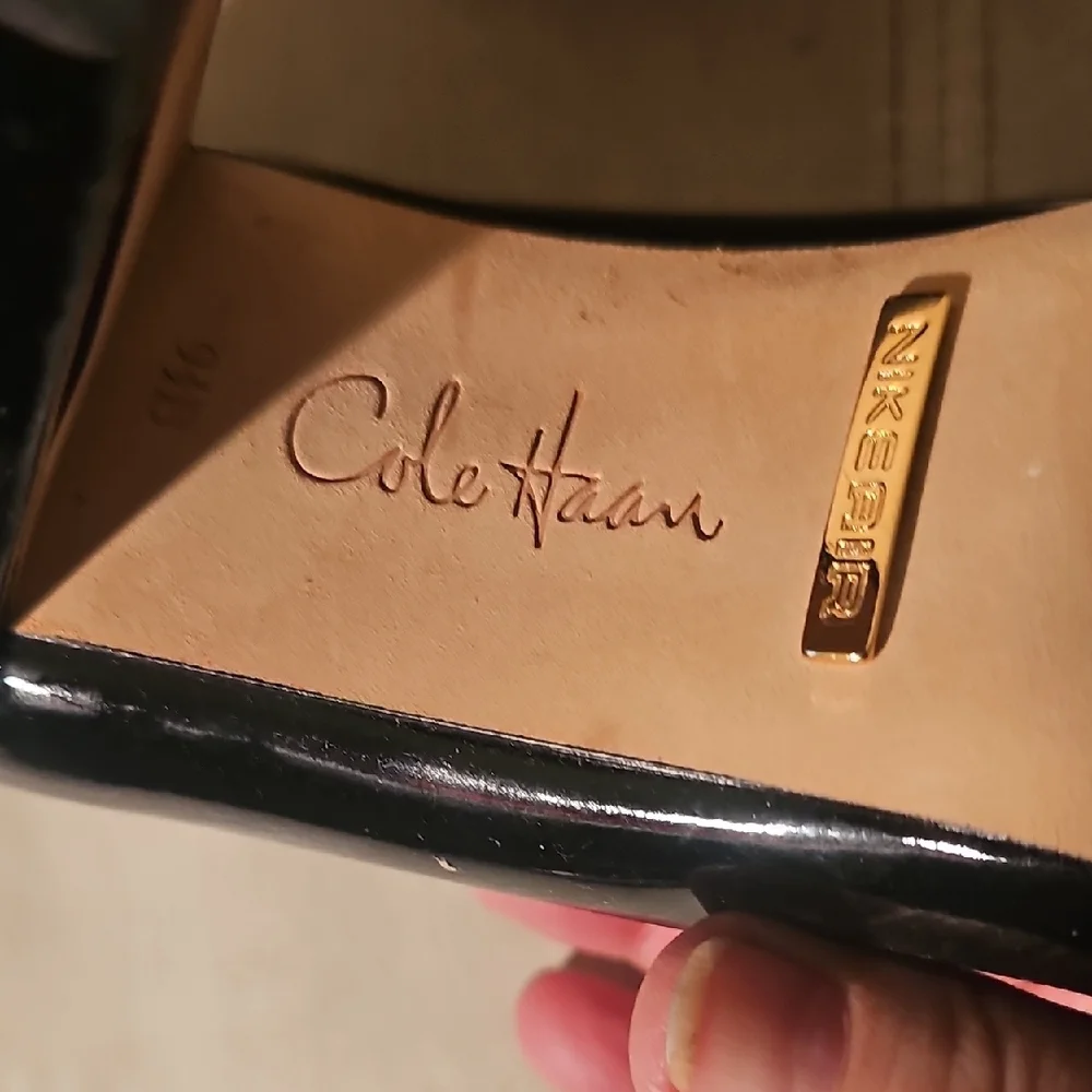 COLE HAAN Women's Shoes, Size 9.5B